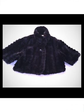 Hartstrings Chic Shrug, super soft faux fur, 3T.